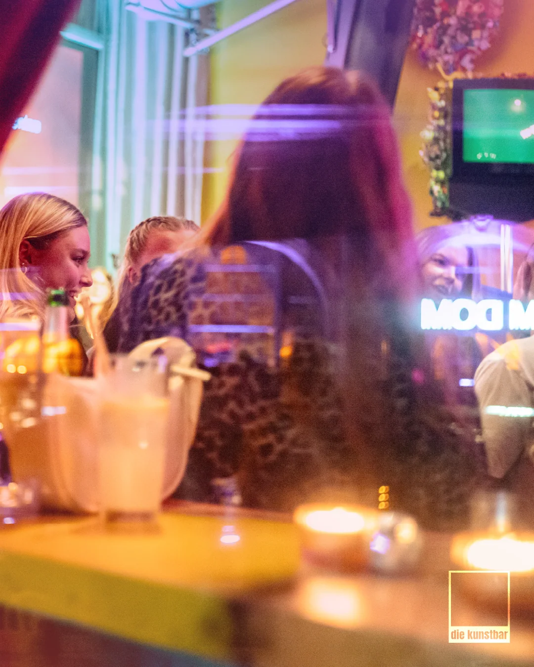 Post: Lounge